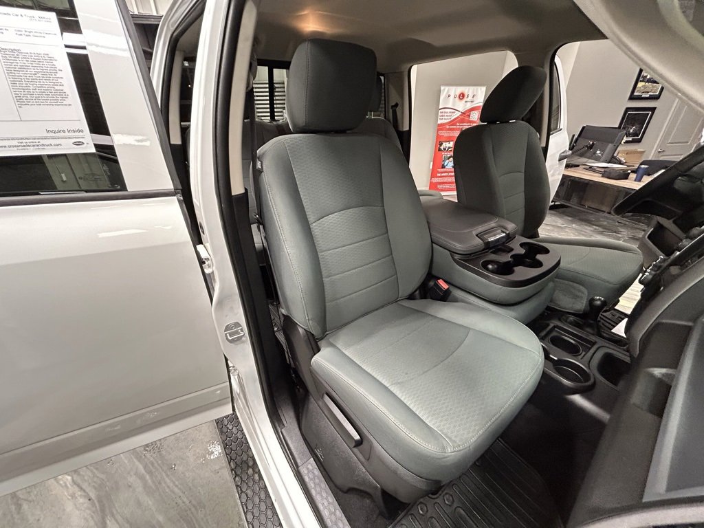 Used 2018 RAM 2500 Tradesman w/ Chrome Appearance Group image 5