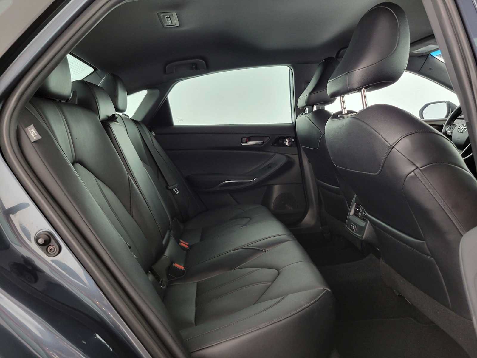 Used 2020 Toyota Avalon XLE w/ Carpet Mat Package FWD image 12