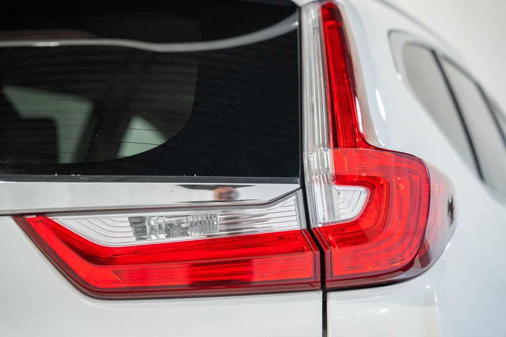 Used 2018 Honda CR-V Touring image 6