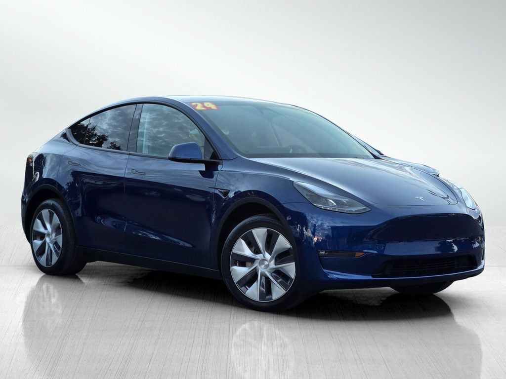 Used 2024 Tesla Model Y Long Range AWD/4WD image 1