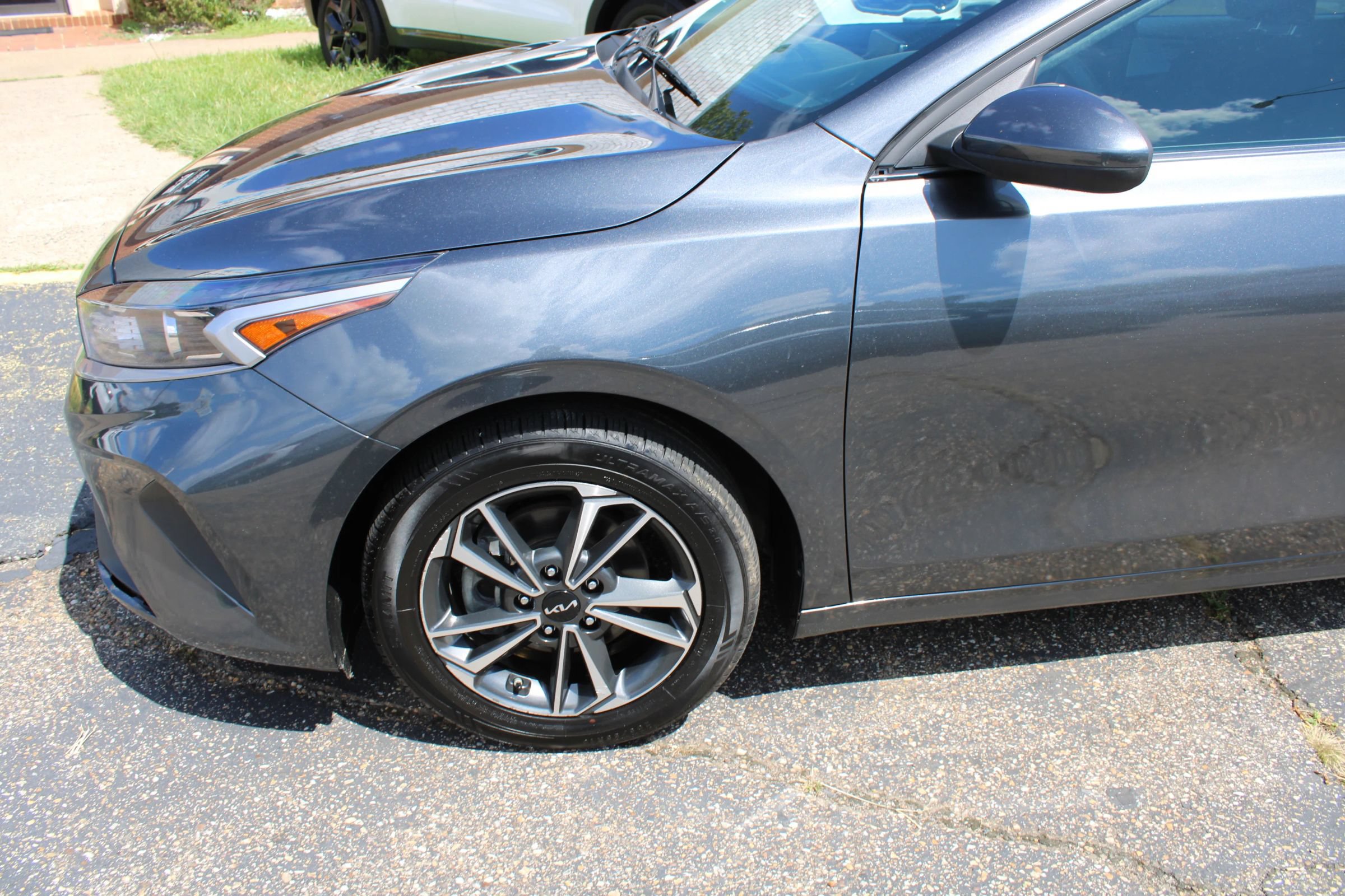 Used 2024 Kia Forte LXS FWD image 26