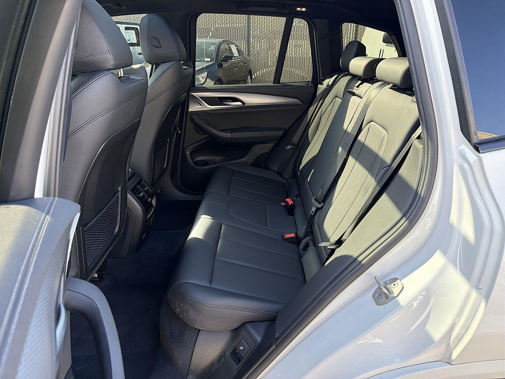 Used 2021 BMW X3 xDrive30e w/ M Sport Package AWD/4WD image 25