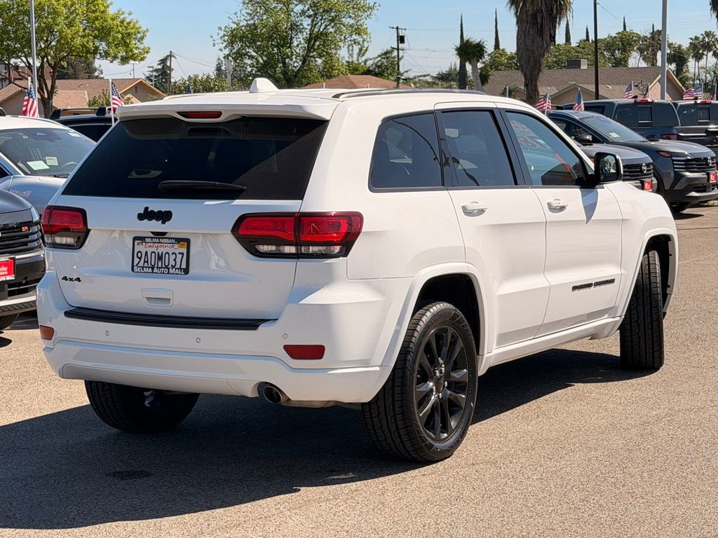 Used 2022 Jeep Grand Cherokee Laredo X image 5