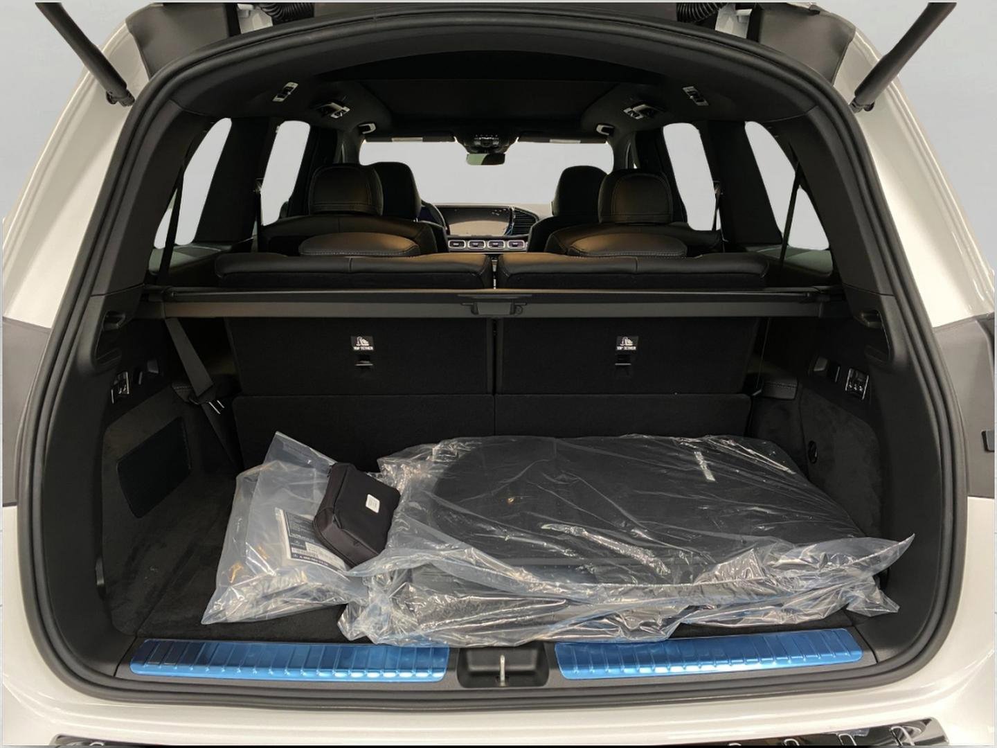 New 2026 Mercedes-Benz GLS 580 4MATIC image 6