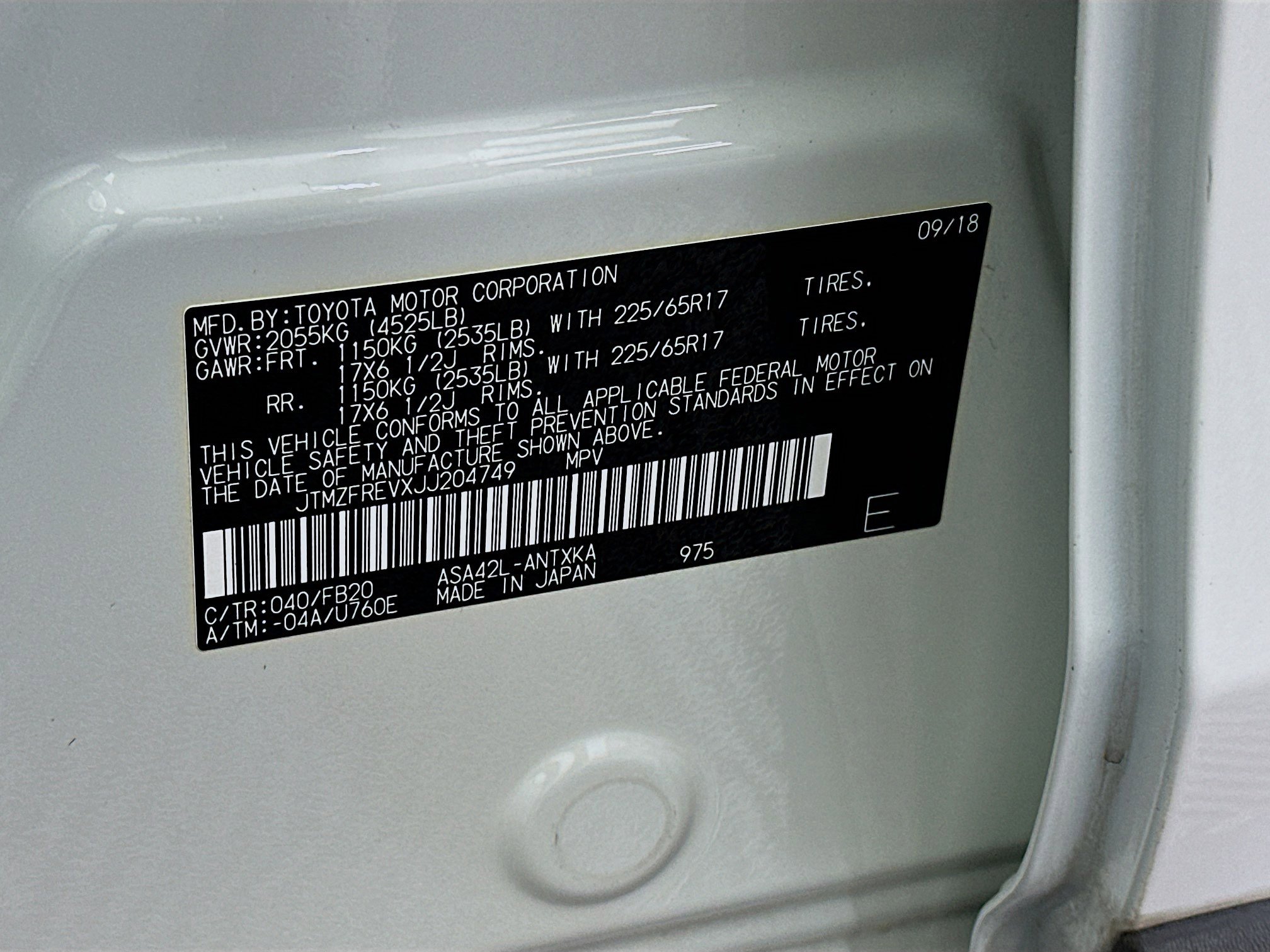 Used 2018 Toyota RAV4 LE FWD image 12