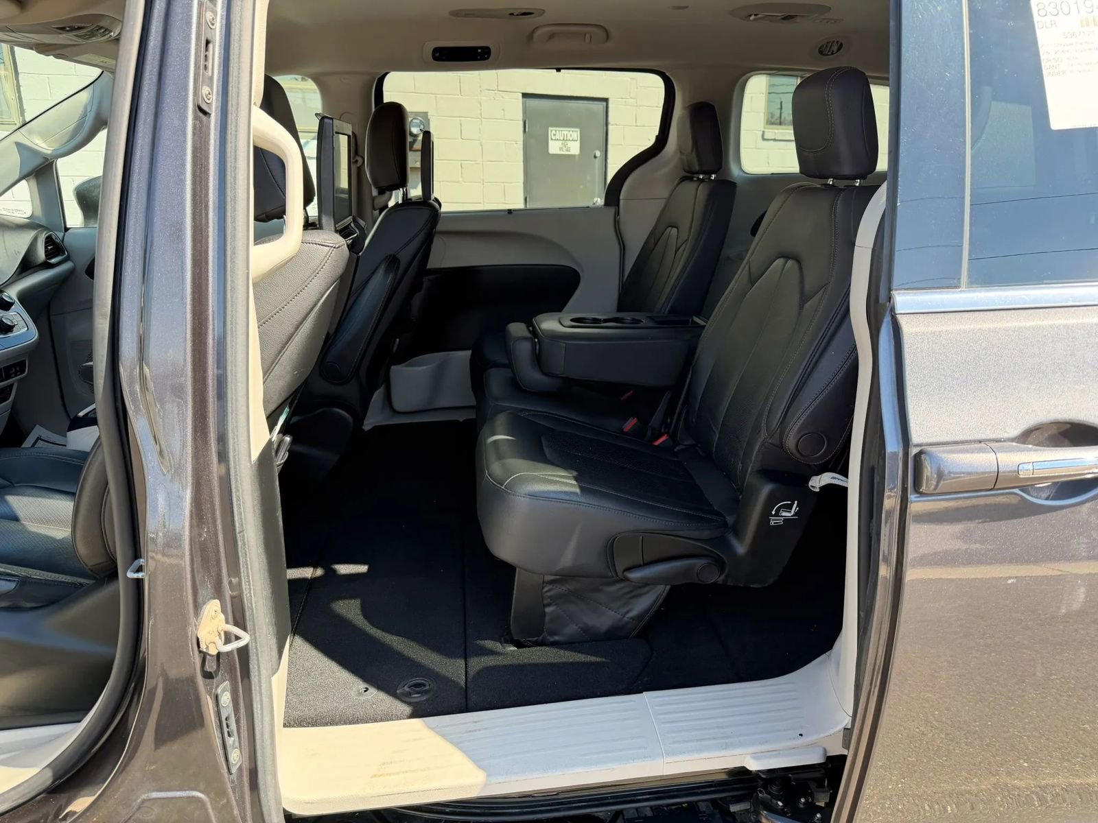 Used 2017 Chrysler Pacifica Touring-L Plus image 9