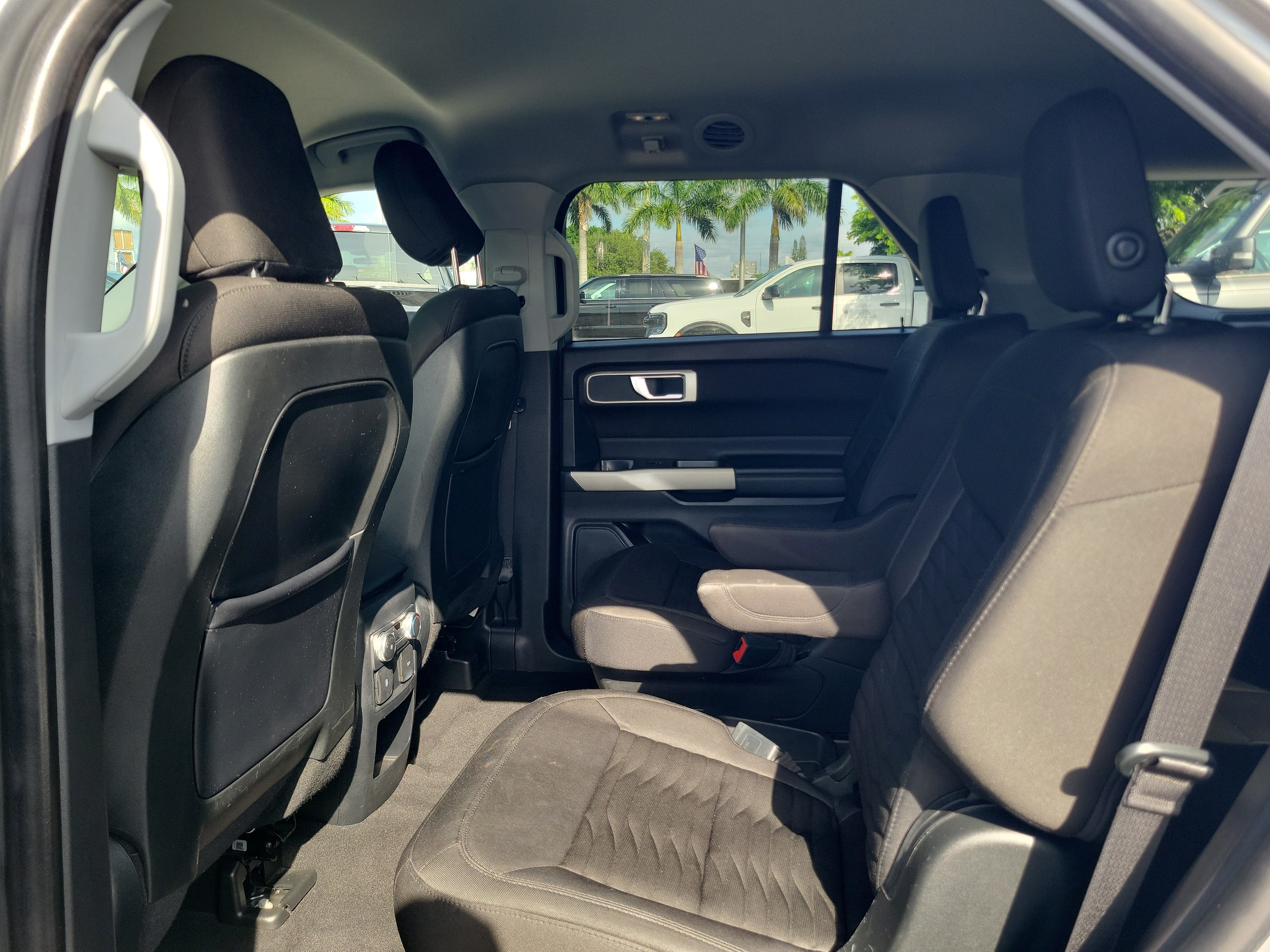 Used 2020 Ford Explorer XLT RWD image 11
