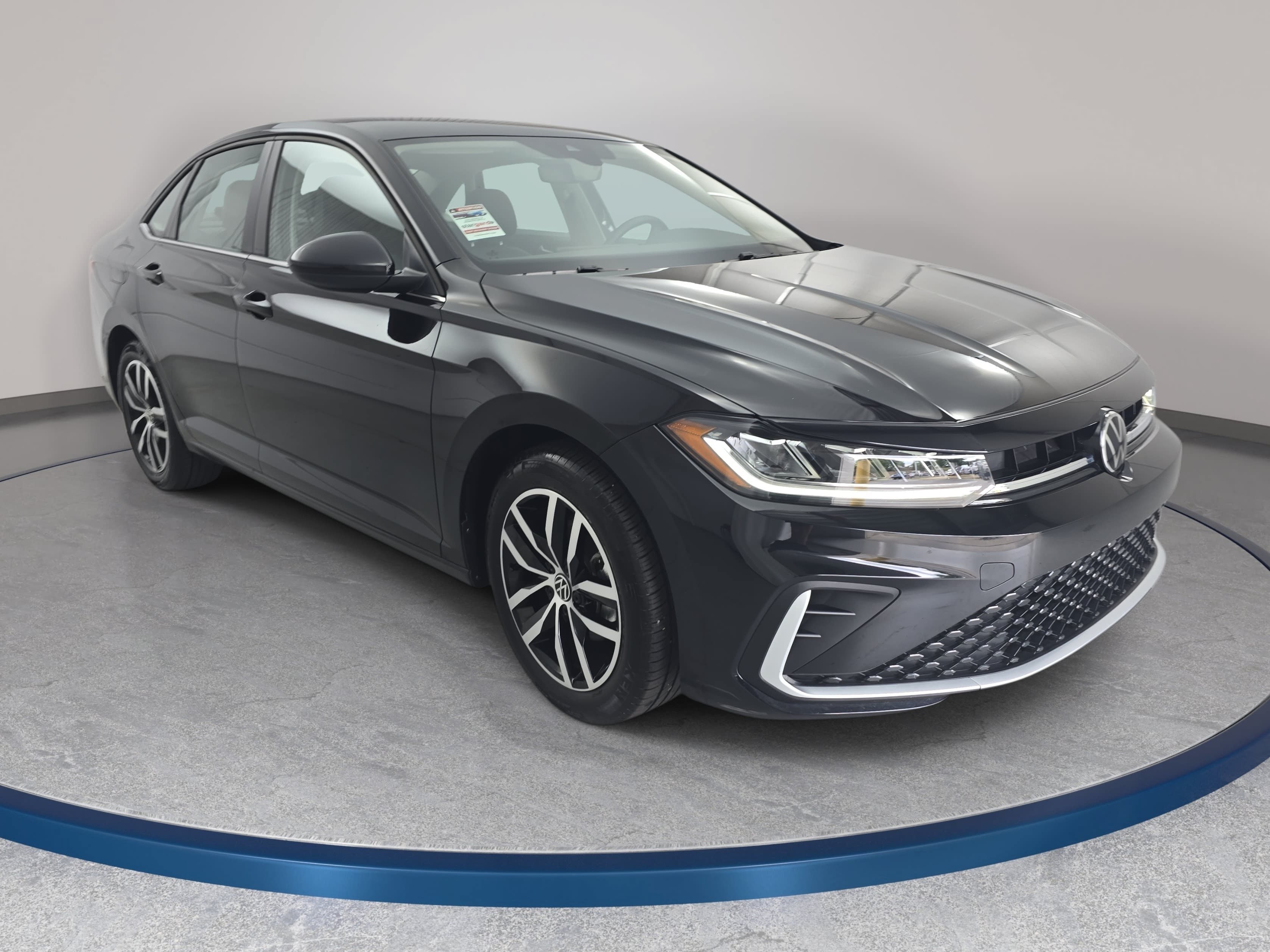 Certified 2025 Volkswagen Jetta SE FWD image 3