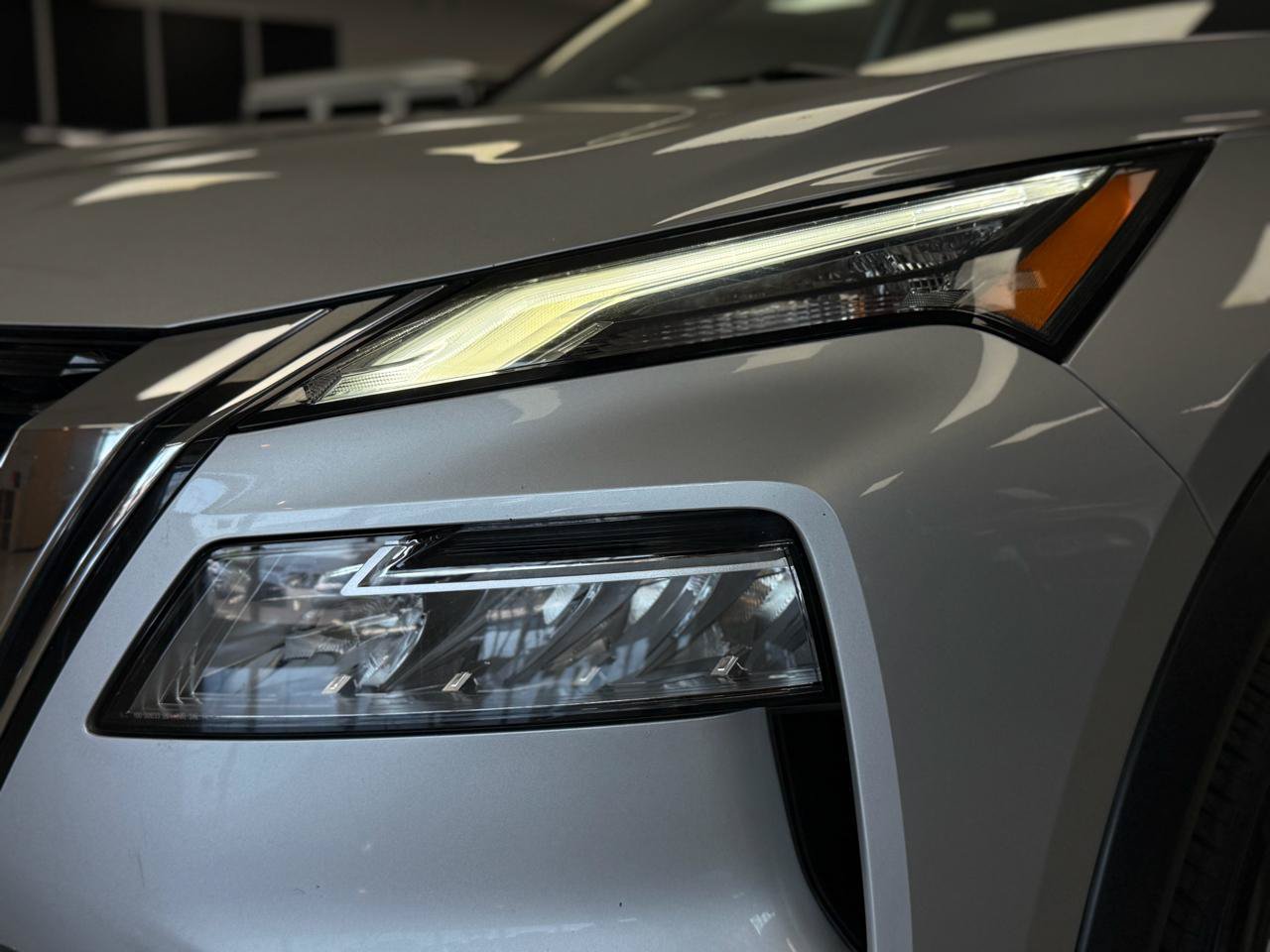 Used 2022 Nissan Rogue SV FWD image 26