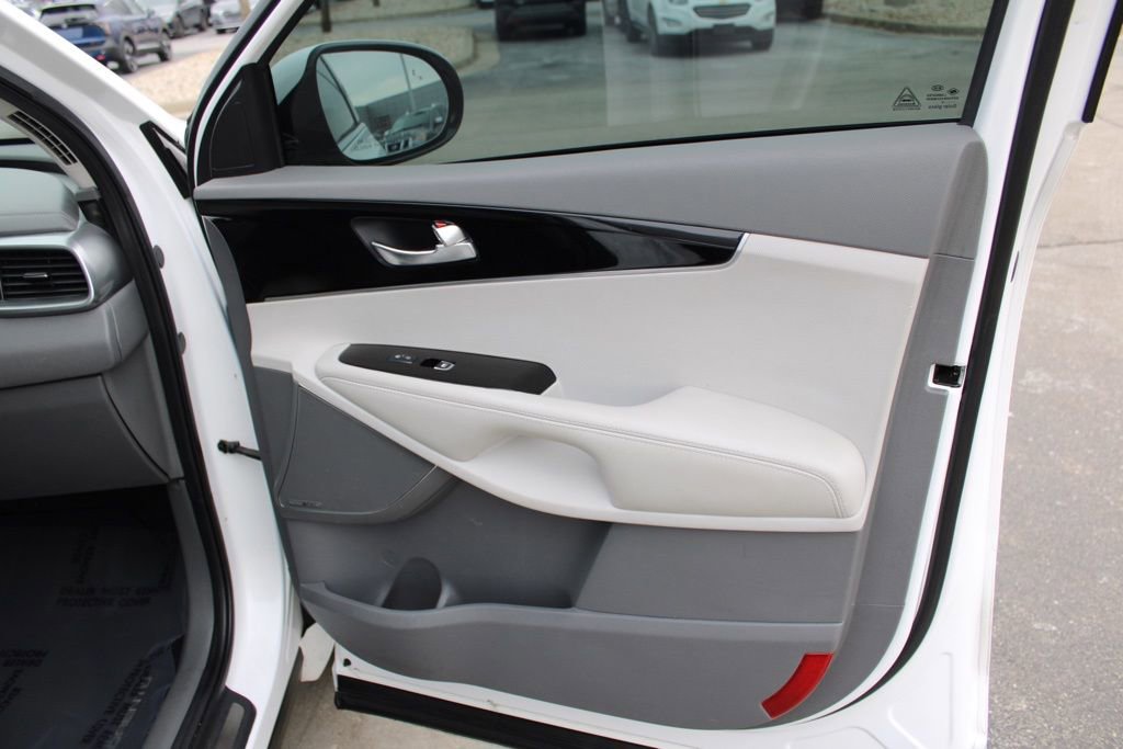 Used 2020 Kia Sorento SX image 23