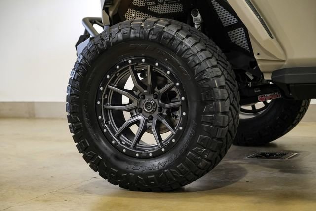 Used 2025 Jeep Gladiator Rubicon w/ Safety Group AWD/4WD image 27