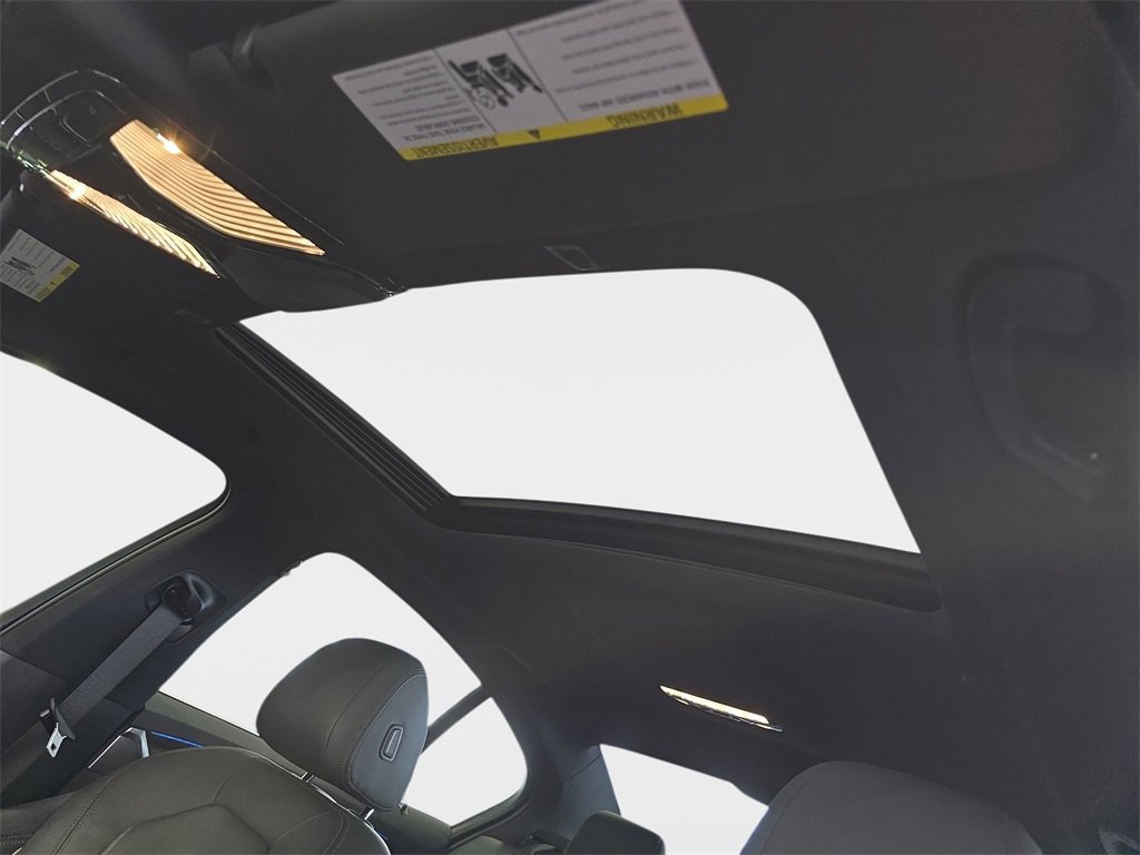 Certified 2023 BMW 530e w/ Premium Package image 25