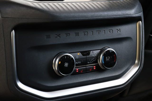 Certified 2025 Ford Expedition Platinum w/ Driver's Package image 20