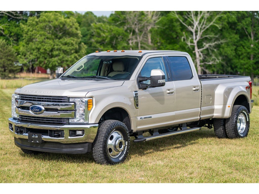 Used 2017 Ford F350 Lariat w/ Lariat Value Package AWD/4WD image 5