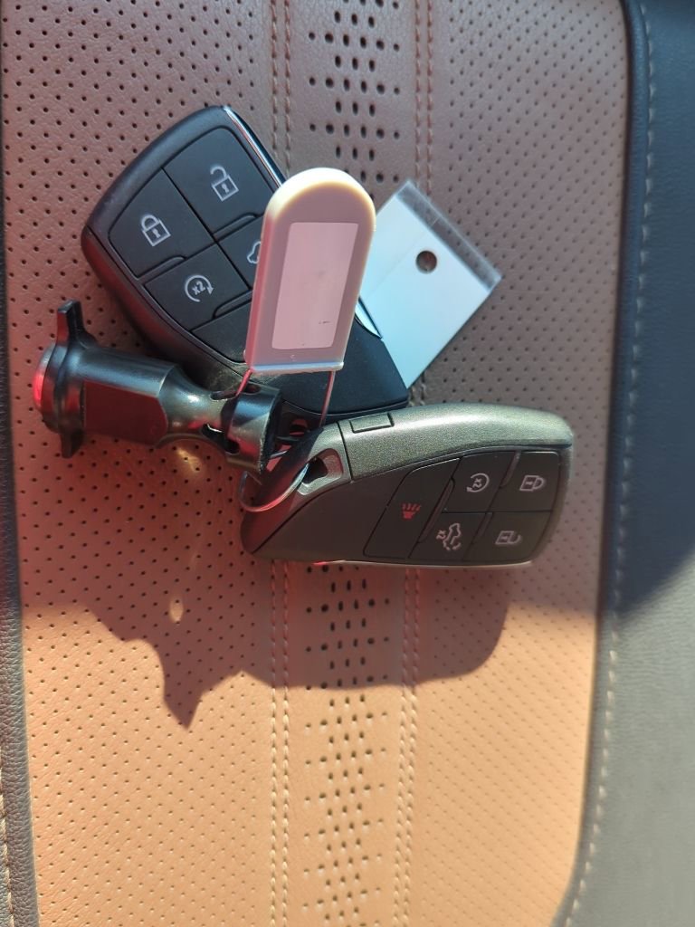 Used 2025 Chevrolet Silverado 1500 High Country w/ Z71 Off-Road Package image 49