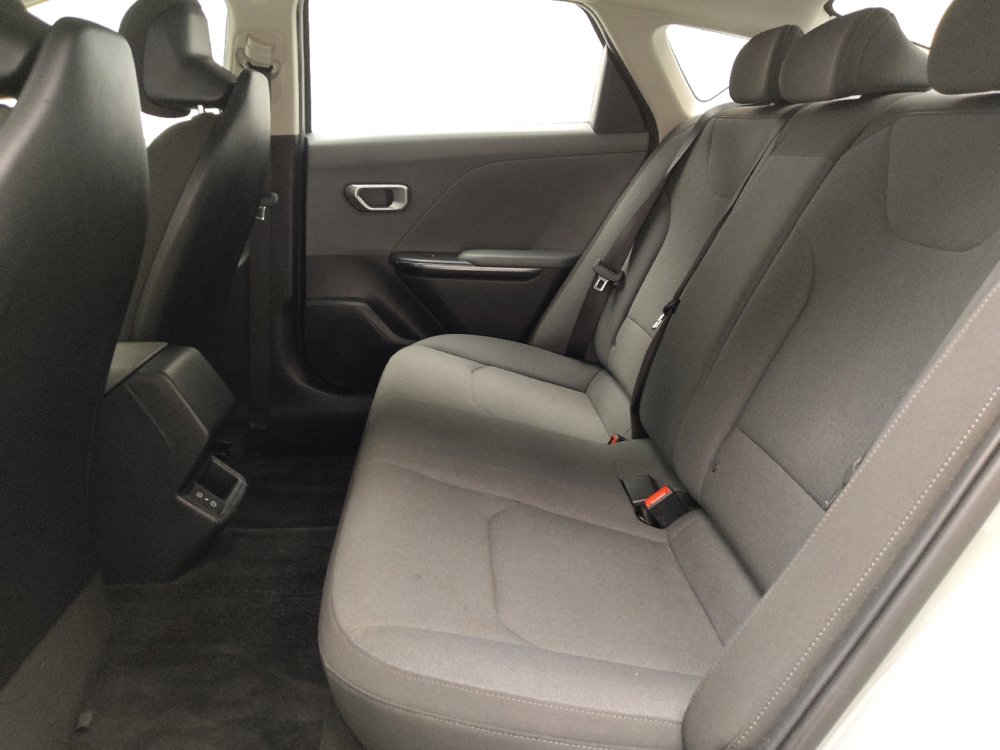Used 2025 Kia K4 FWD image 18