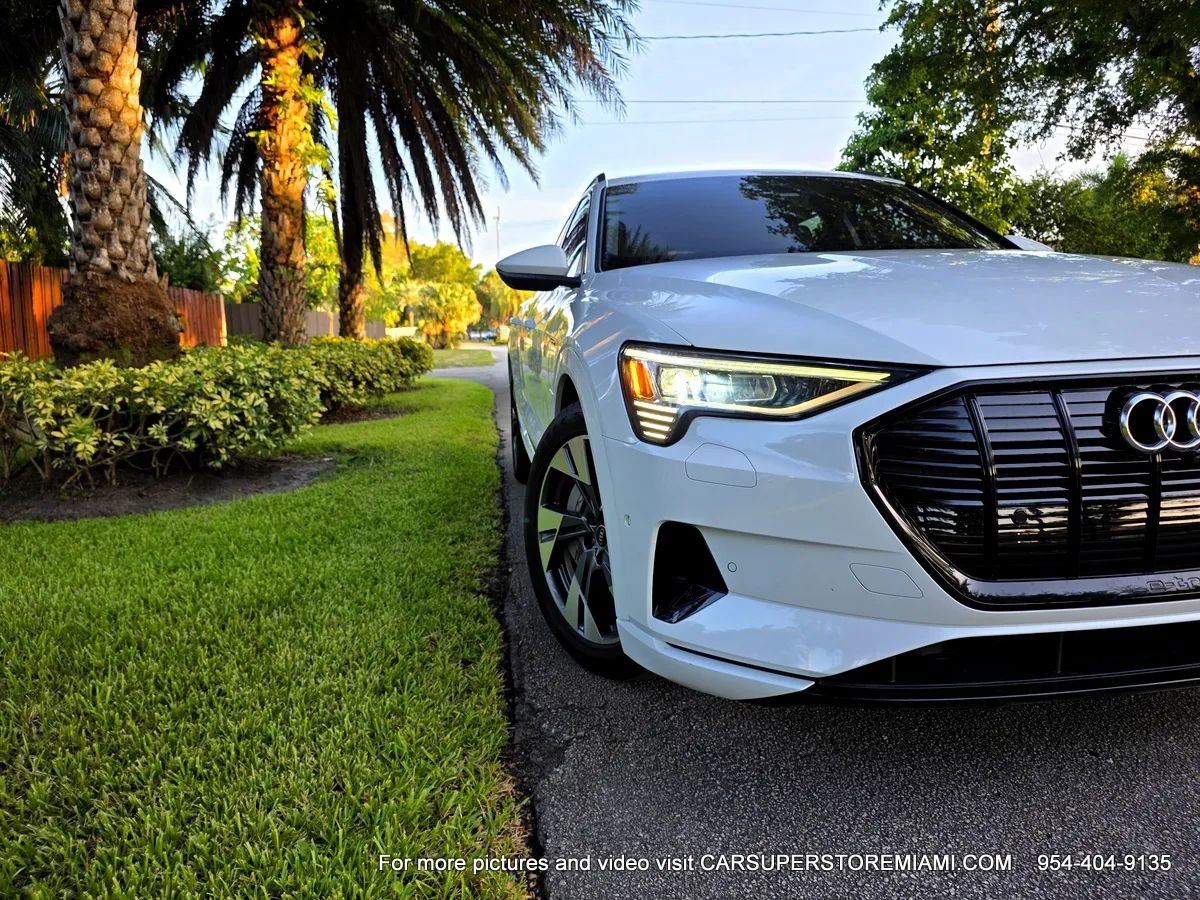 Used 2021 Audi e-tron Premium w/ Convenience Plus Package image 77