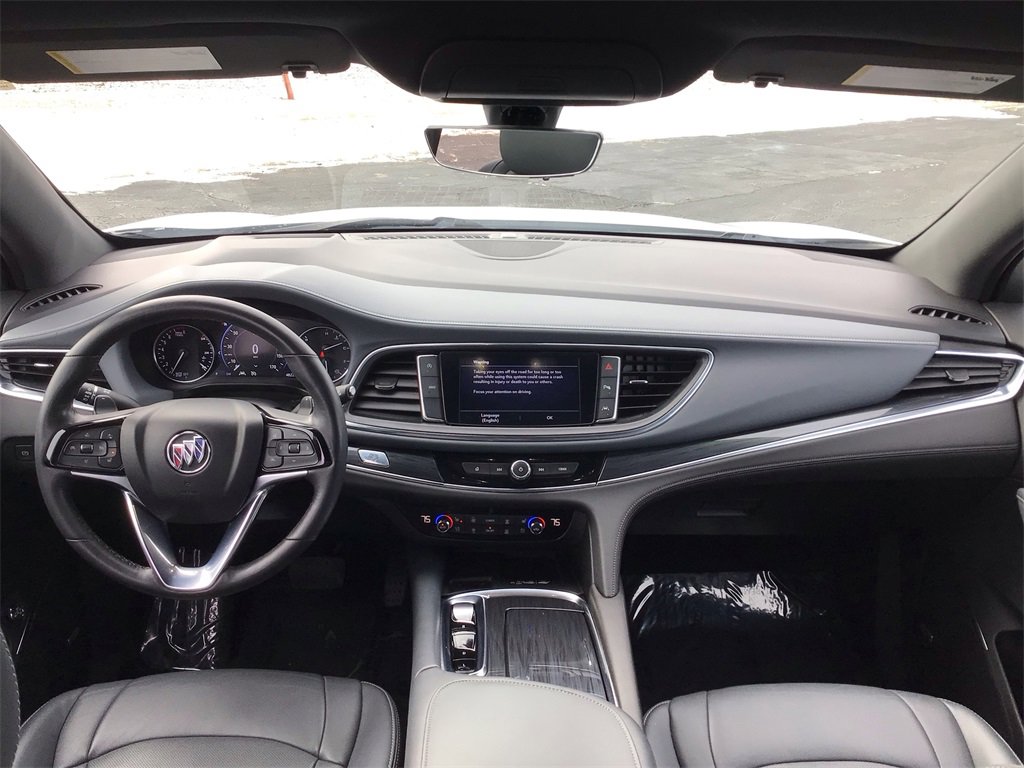 Used 2024 Buick Enclave Premium image 22