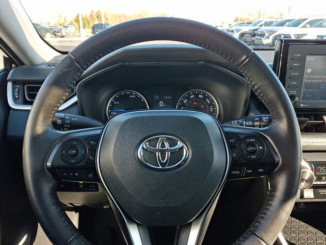 Used 2022 Toyota RAV4 XLE image 19