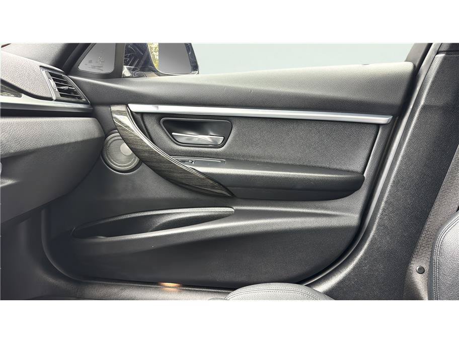 Used 2018 BMW 340i Sedan RWD image 31