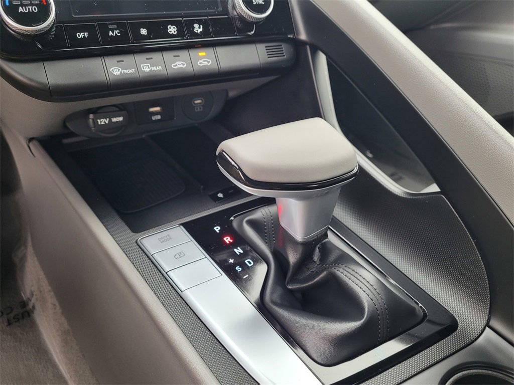 New 2025 Hyundai Elantra Sport image 10