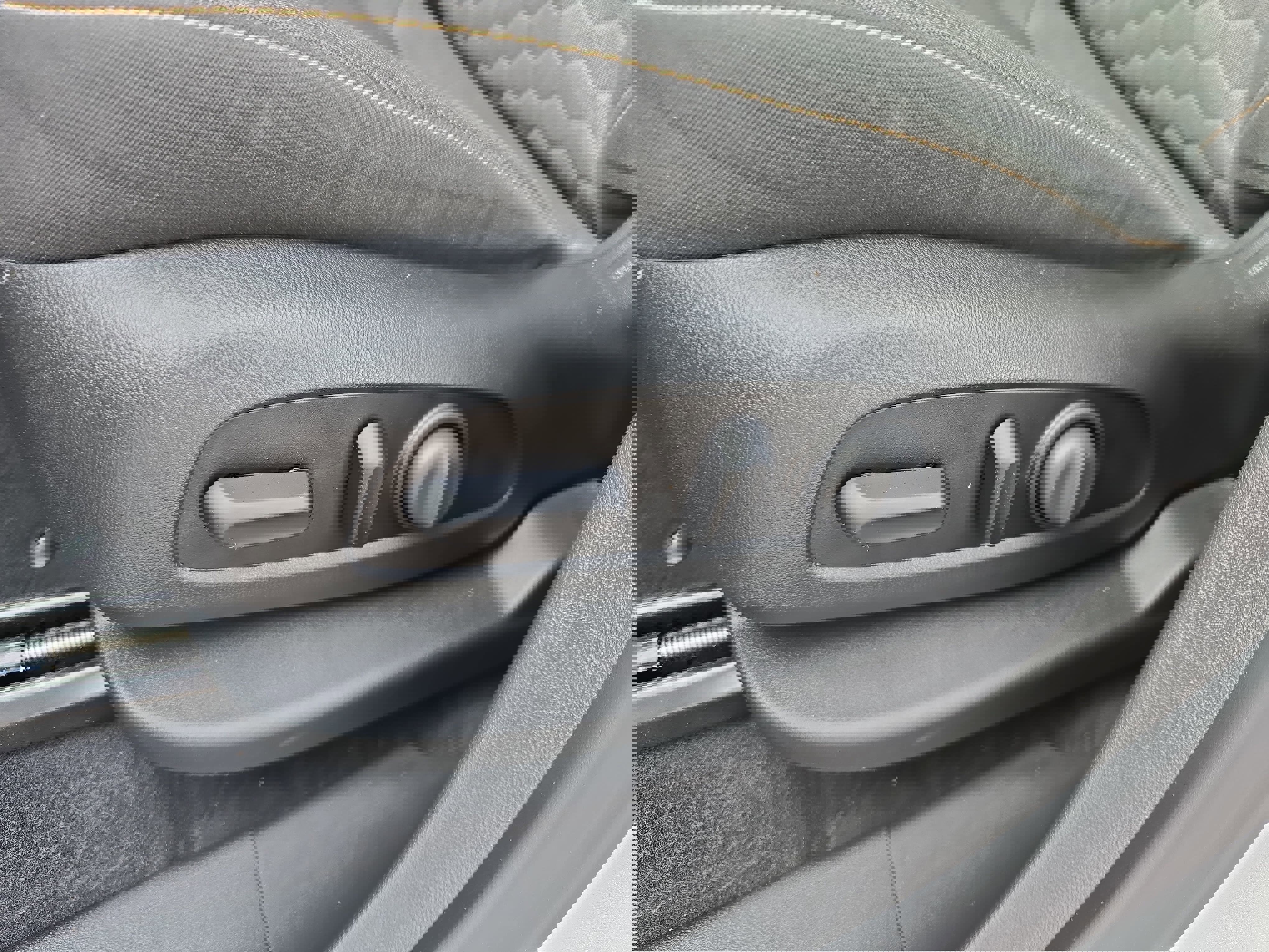 Used 2020 Chevrolet Equinox LT image 31