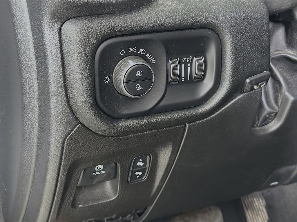 Used 2022 RAM 1500 Laramie w/ Sport Appearance Package image 12