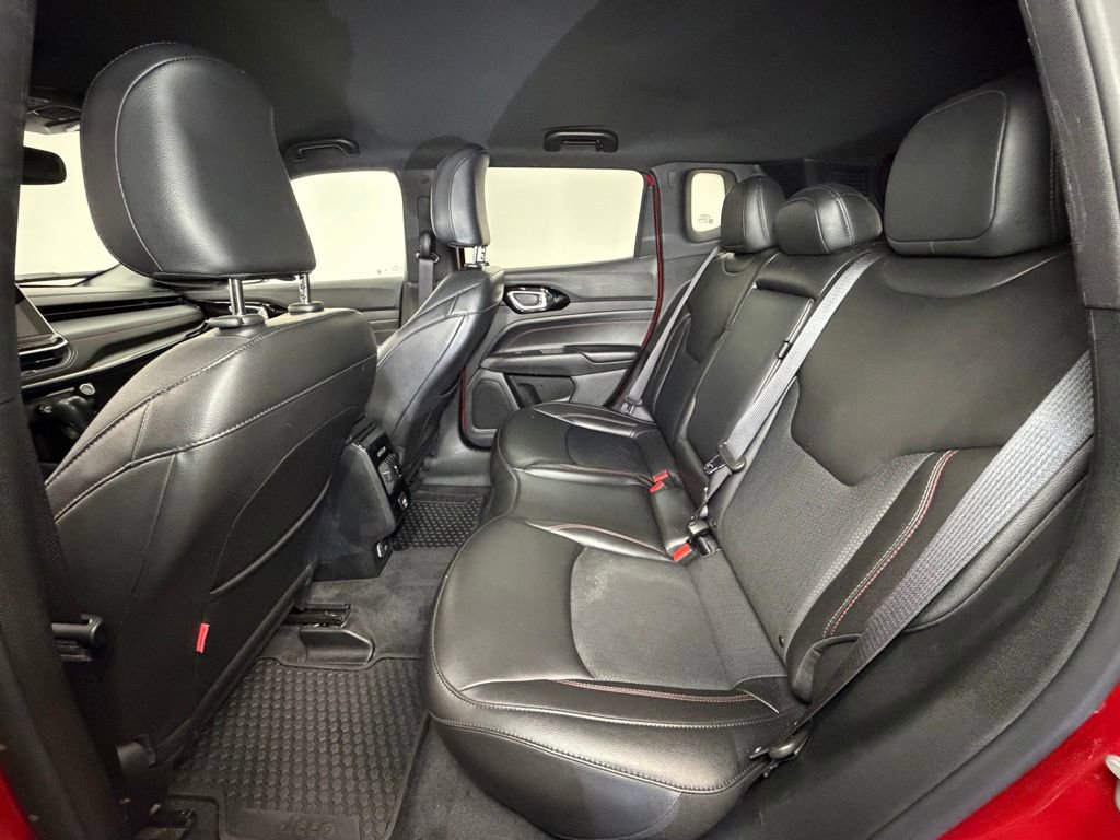 Used 2023 Jeep Compass Trailhawk image 5