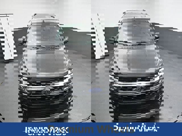 Used 2023 Ford Expedition Limited image 26