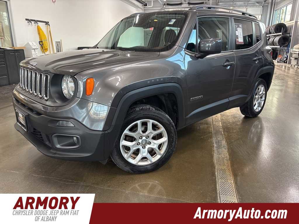 Used 2016 Jeep Renegade Latitude image 1