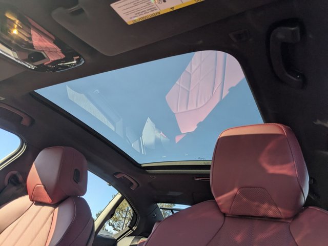 Used 2025 BMW X4 xDrive30i w/ Premium Package image 16