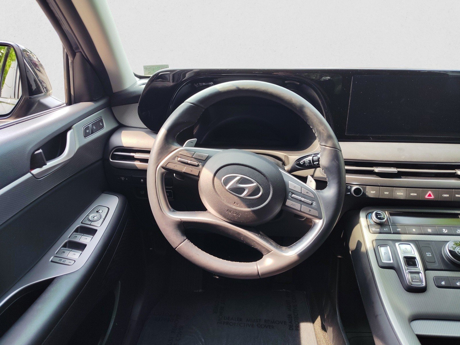 Used 2024 Hyundai Palisade SEL FWD image 15
