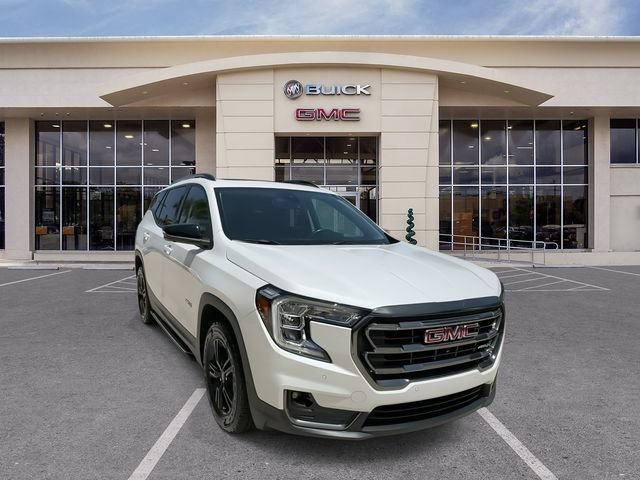 Certified 2022 GMC Terrain AT4 w/ Infotainment Package II AWD/4WD image 3