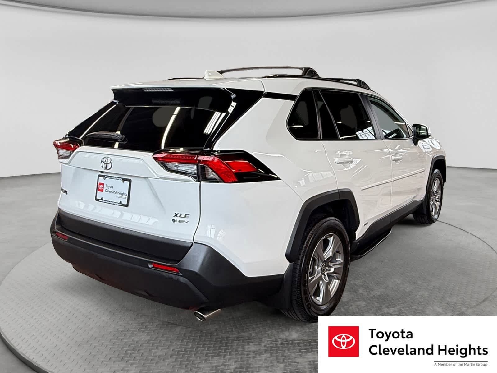 Used 2025 Toyota RAV4 XLE w/ Convenience Package AWD/4WD image 5