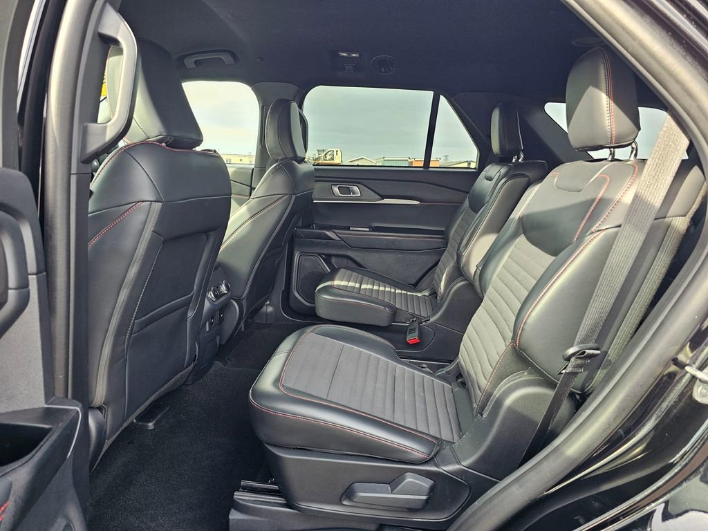 Certified 2025 Ford Explorer ST-Line image 13