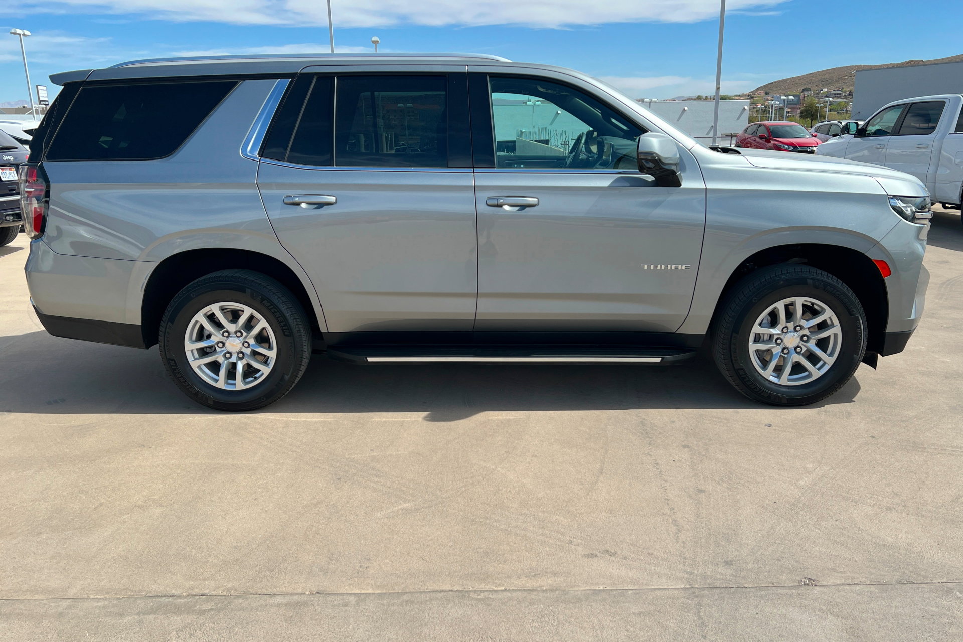 Used 2023 Chevrolet Tahoe LT w/ Luxury Package image 7