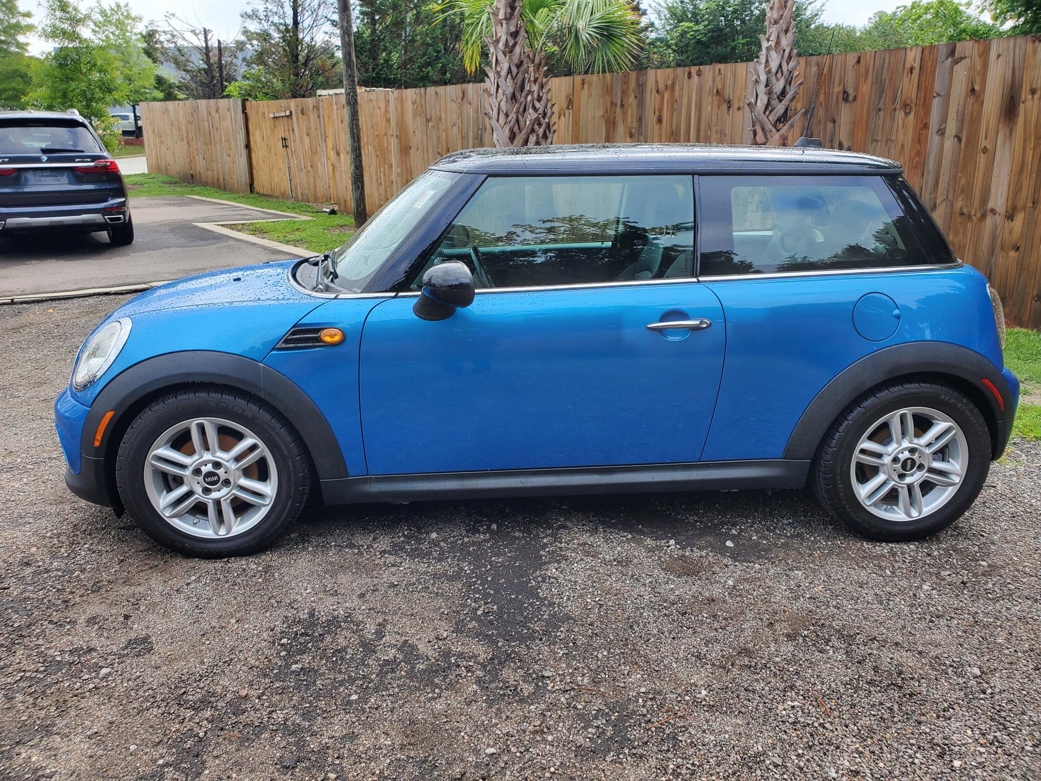 Used 2011 MINI Cooper Hardtop FWD image 4