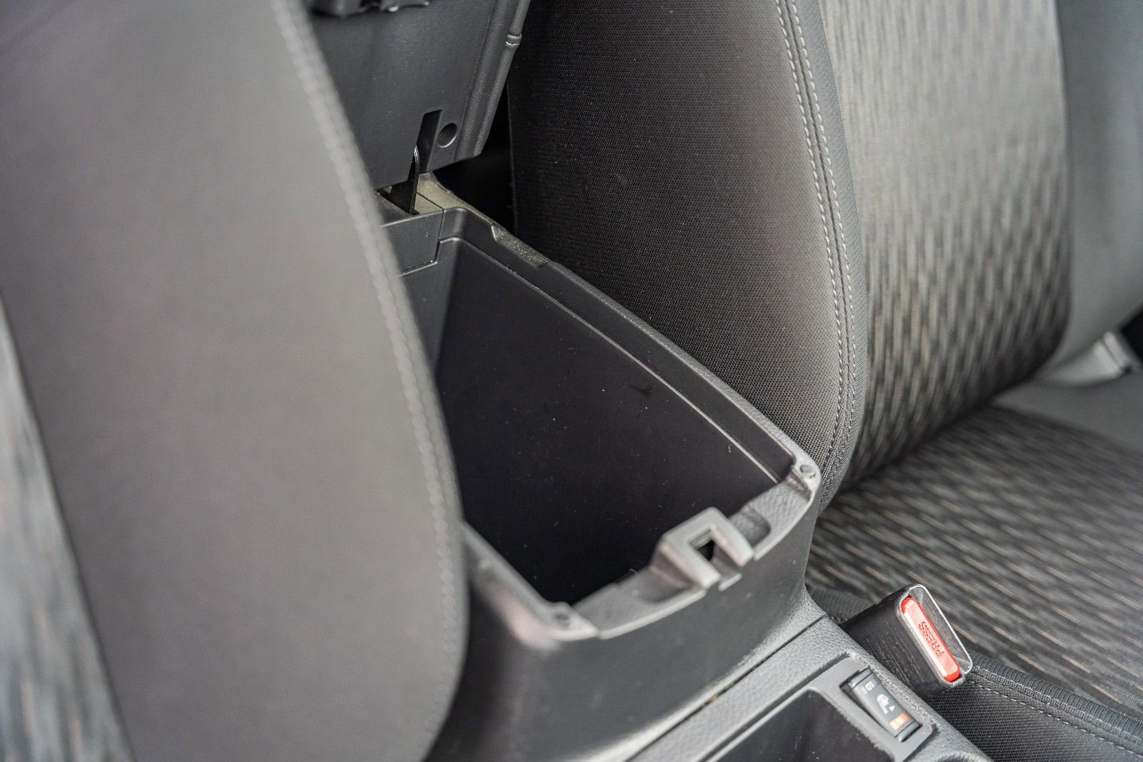 Used 2017 Nissan Rogue SV image 10