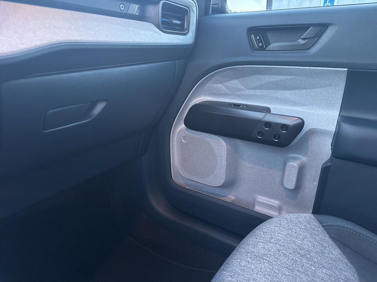 Used 2025 Ford Maverick XLT w/ XLT Luxury Package image 43