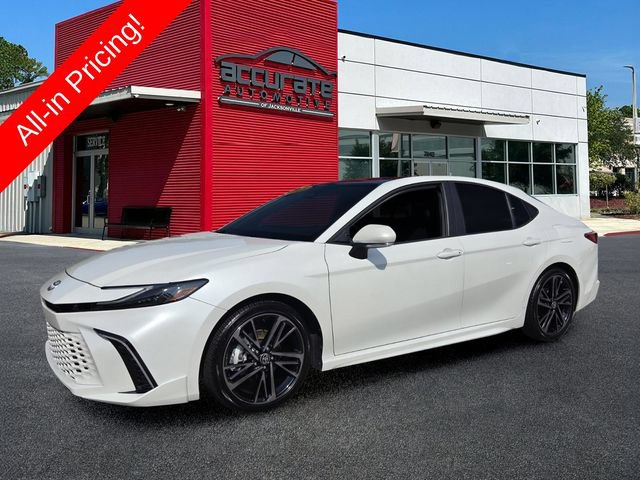 Used 2025 Toyota Camry XSE FWD image 1