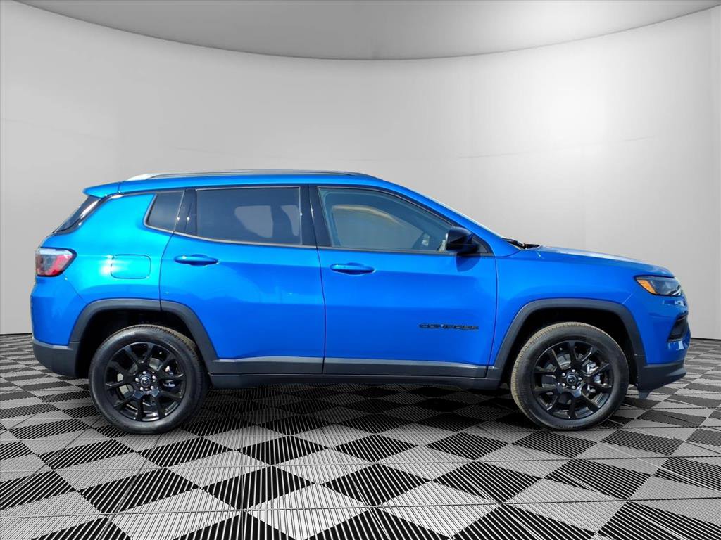 New 2026 Jeep Compass Latitude AWD/4WD image 4