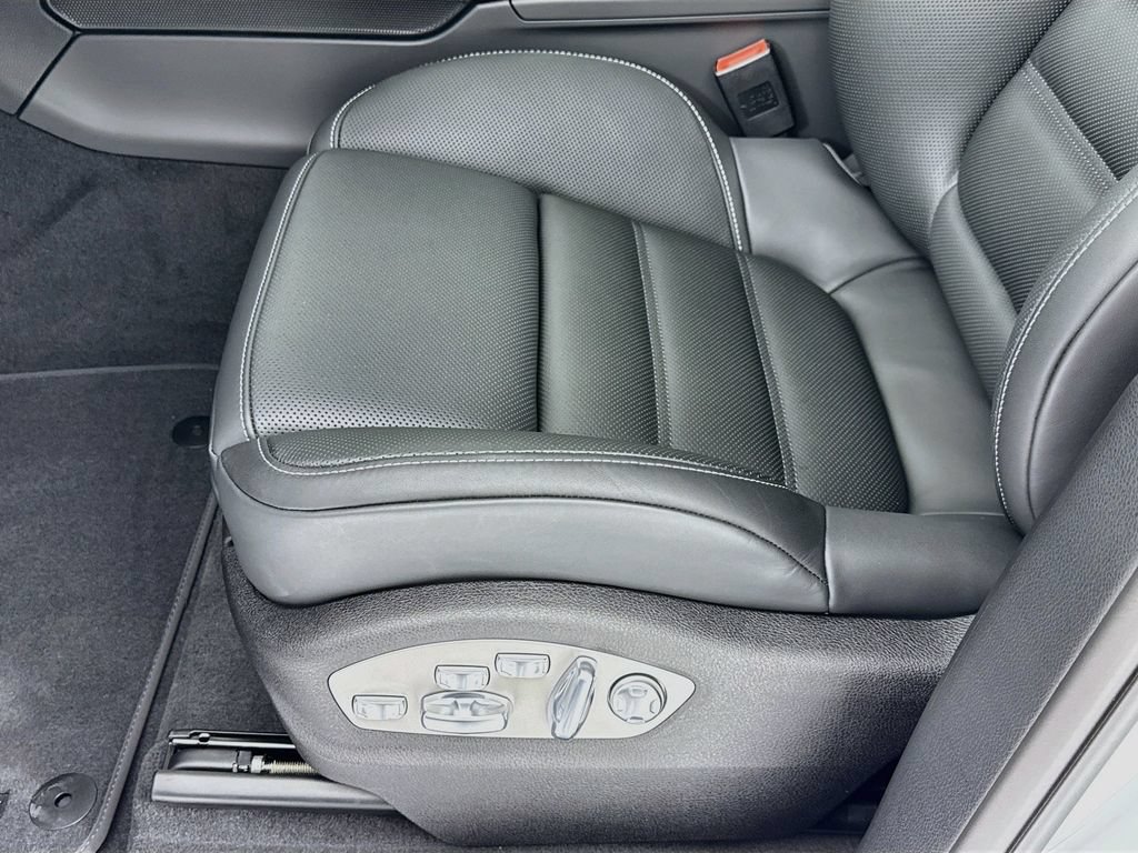 New 2026 Porsche Macan S AWD/4WD image 13
