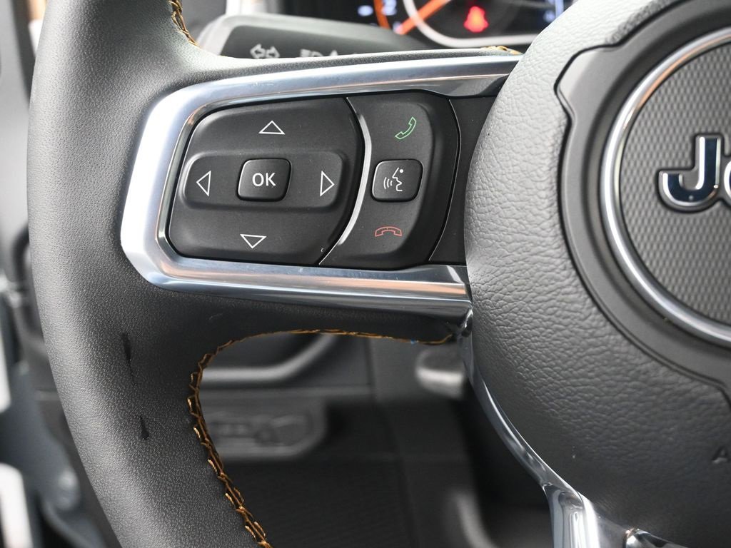 Used 2024 Jeep Wrangler Sahara w/ Technology Group image 10