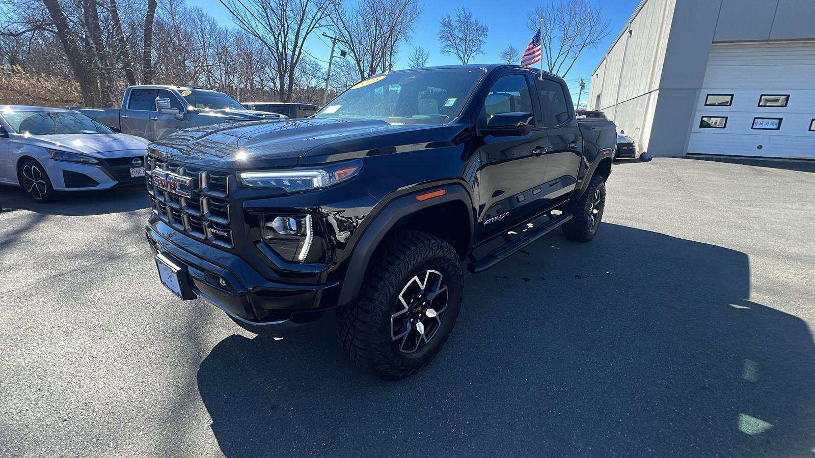 Used 2023 GMC Canyon AT4X image 3