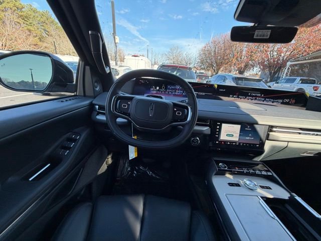 New 2025 Lincoln Navigator Reserve w/ Jet Appearance Package image 9