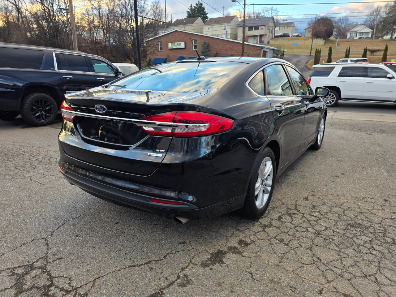 Used 2018 Ford Fusion SE w/ Fusion SE Technology Package image 5