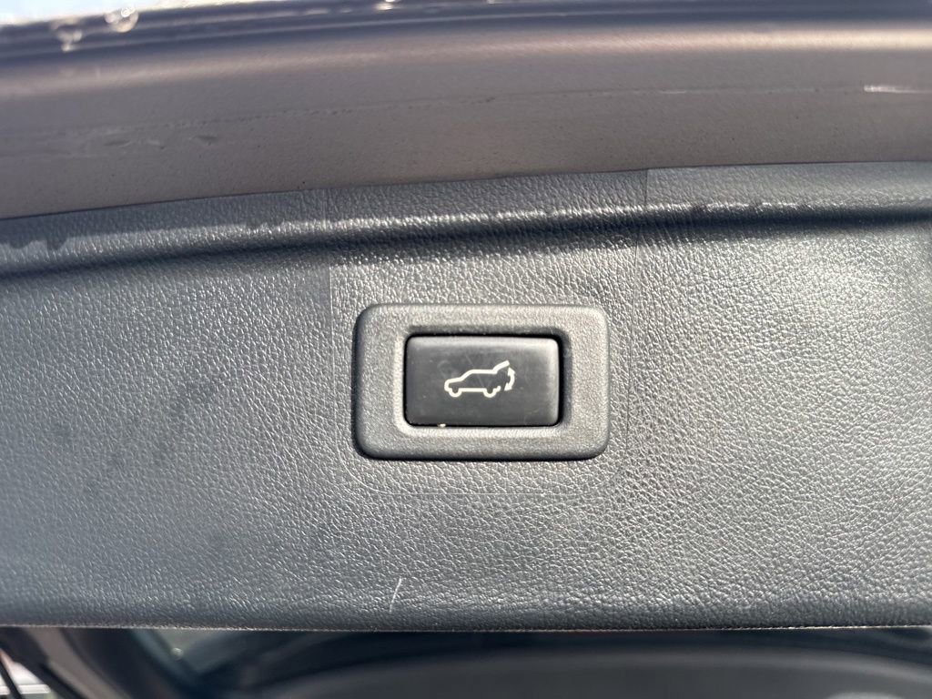 Used 2015 Subaru Outback 3.6R Limited image 19