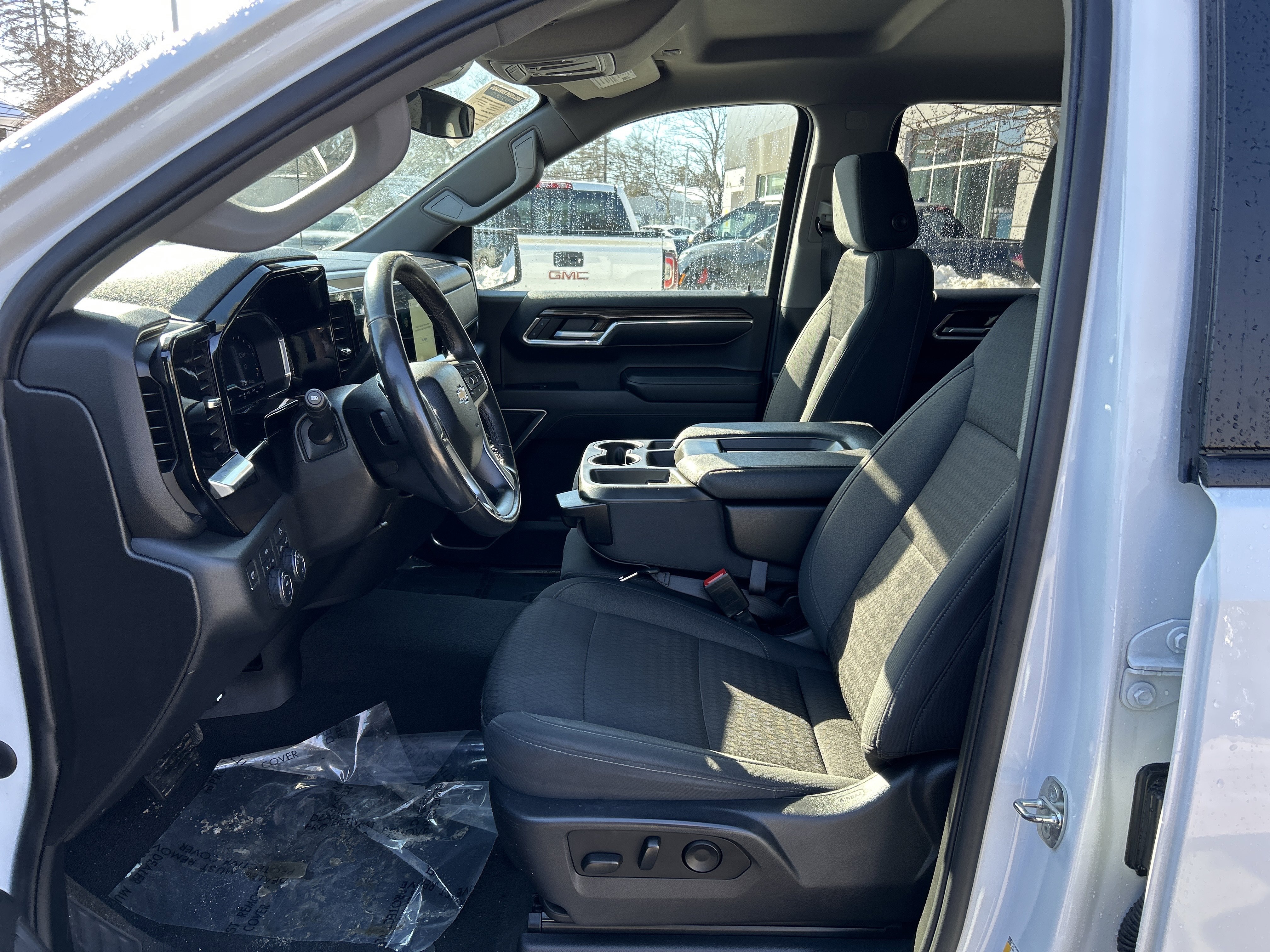 Used 2022 Chevrolet Silverado 1500 LT image 14