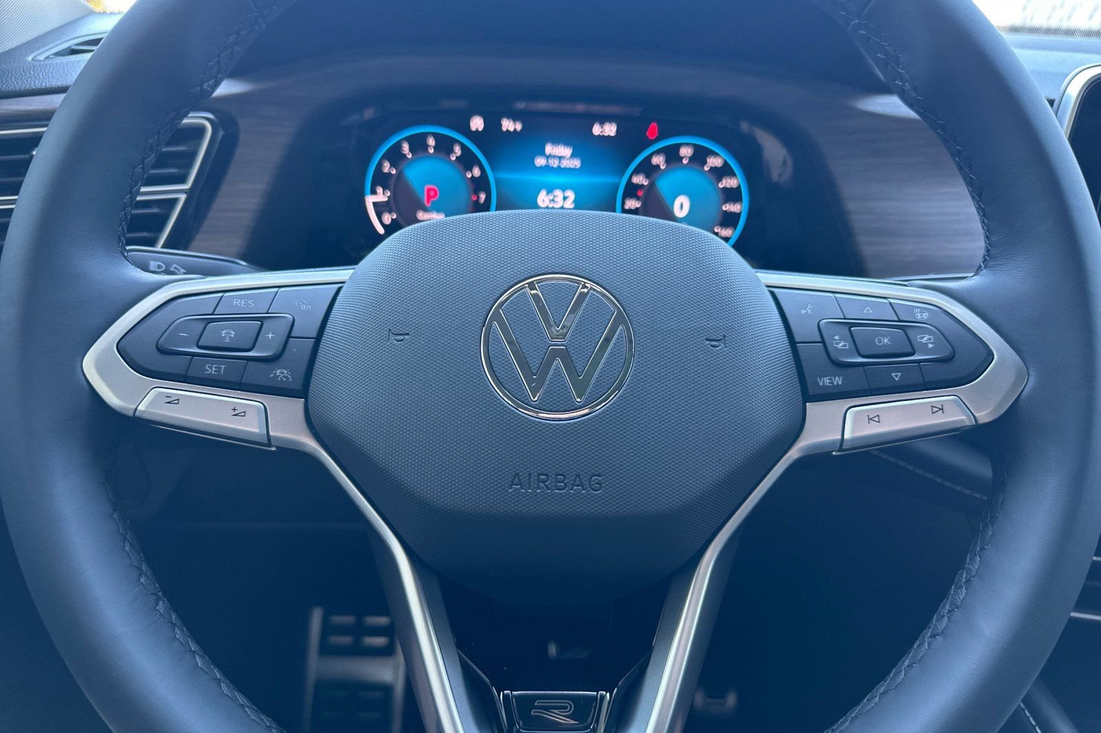 New 2026 Volkswagen Atlas SEL Premium R-Line image 24