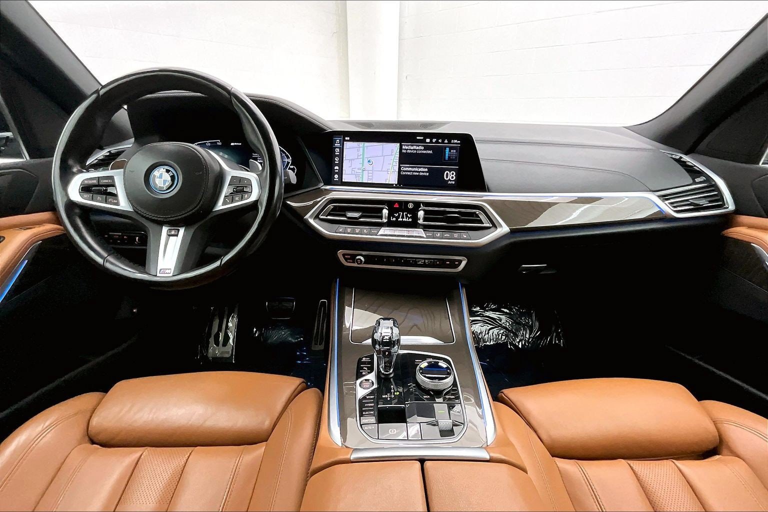 Used 2022 BMW X5 xDrive45e w/ M Sport Package AWD/4WD image 14